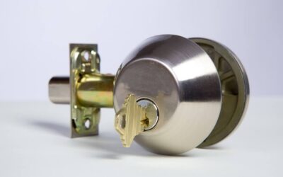 Should Your Deadbolt and Door Lock Open with the Same Key?