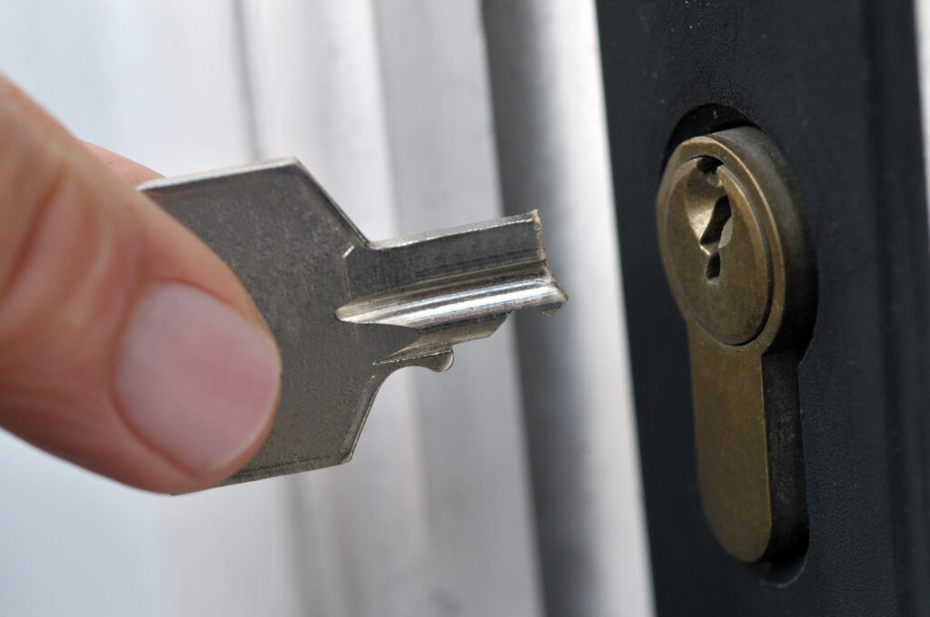 3 Easy Ways to Remove a Broken Key TX Premier Locksmith