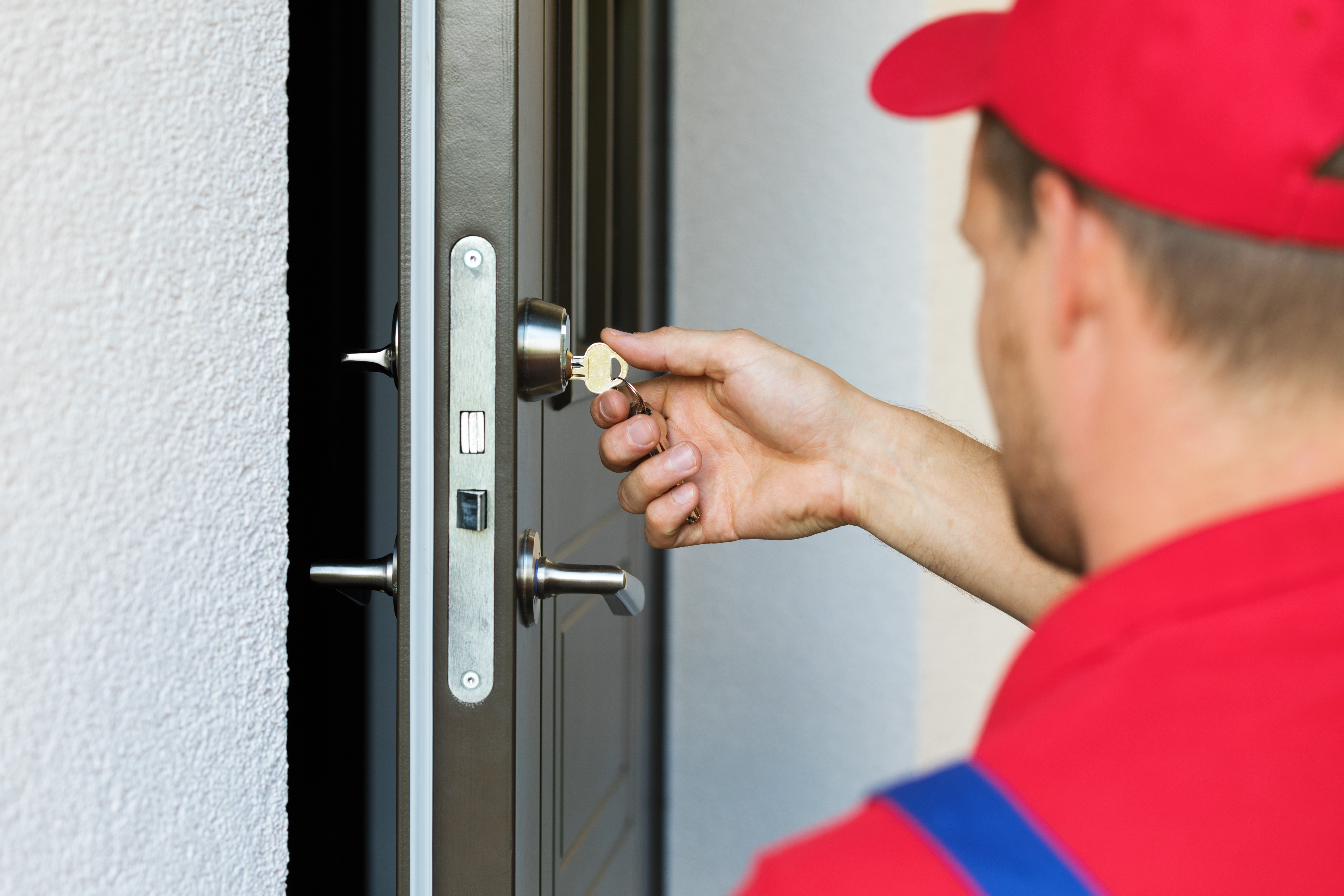 How Much Do Locksmiths Charge to Change Locks in Texas?