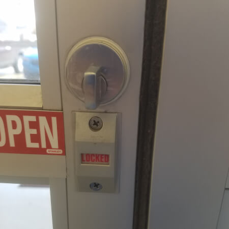 Commercial storefront door lock installation and repair Dallas TX