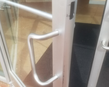Retail storefront door hardware Dallas TX commercial locksmith